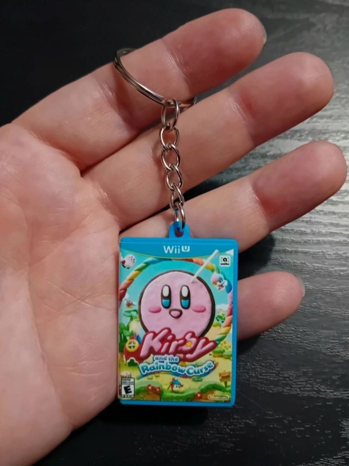 Kirby and the Rainbow curse 
Porte-clés réplique miniature 🔑
Wii U