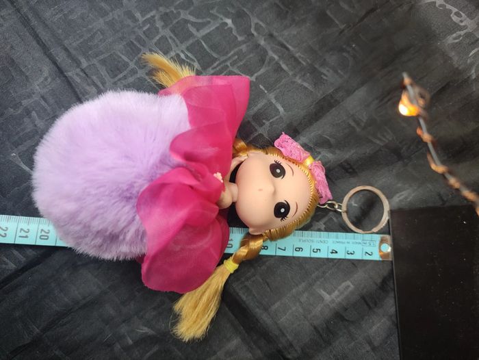 Porte clé poupée et boule de poil - photo numéro 4