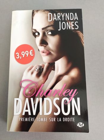 Première tombe sur la droite