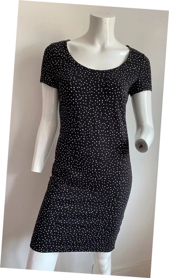 Robe moulante noire à pois blancs taille M