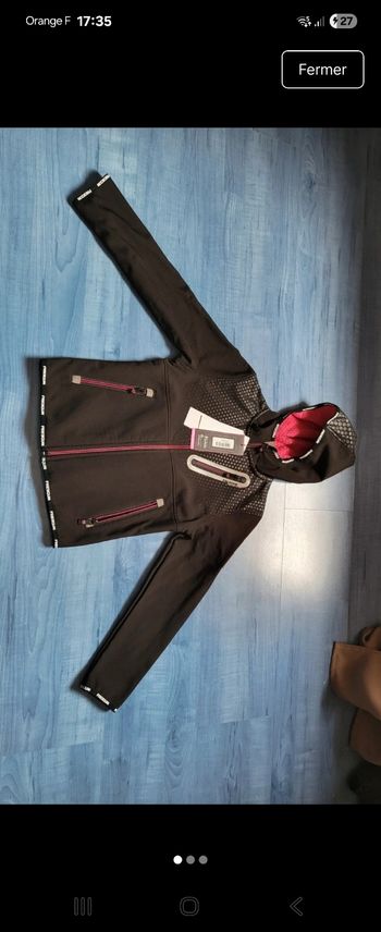 Veste de sport 10 ans neuve