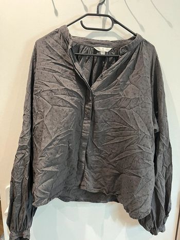Blouse gris anthracite détail manche