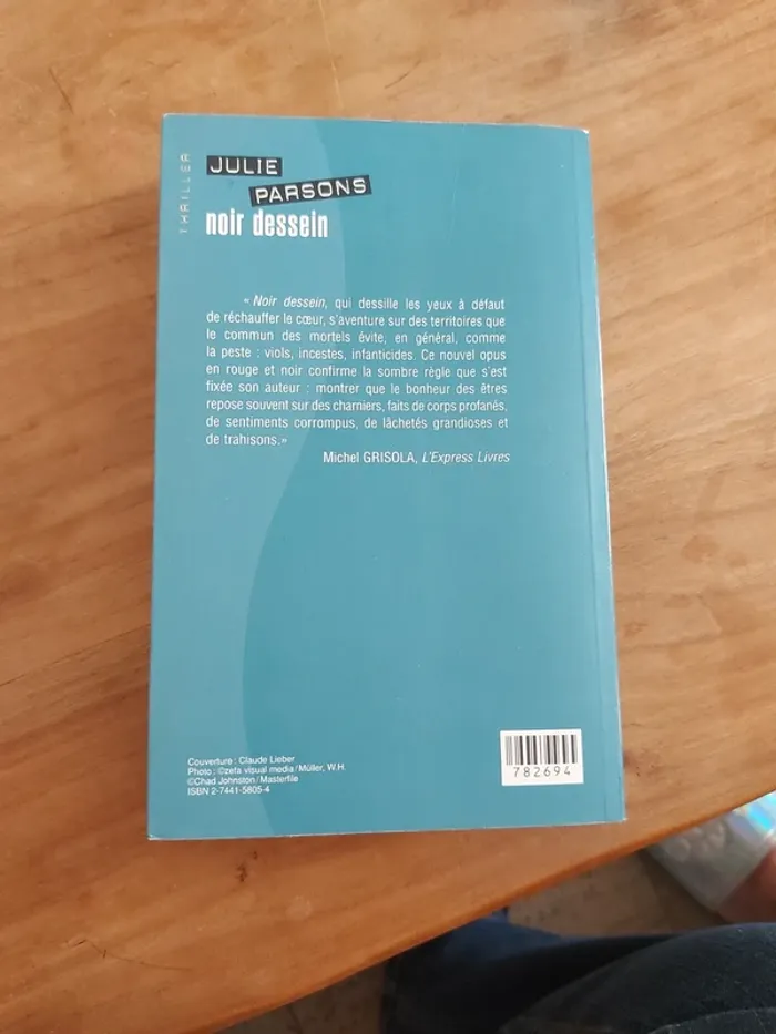 Livre noir dessein - photo numéro 2