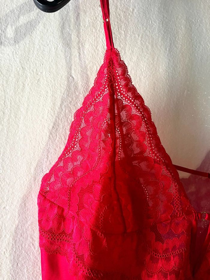 Debardeur en satin dentelle valege taille L - photo numéro 5