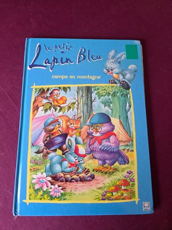 Le petit lapin bleu 