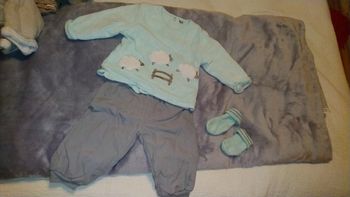 Superbe ensemble bébé garçon 3 pièces taille 6 mois