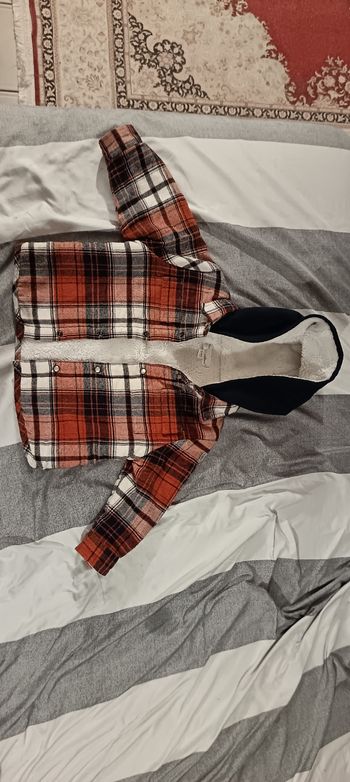 Veste bébé à capuche
