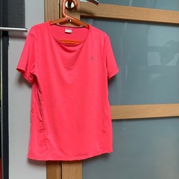 t-shirt sport rose