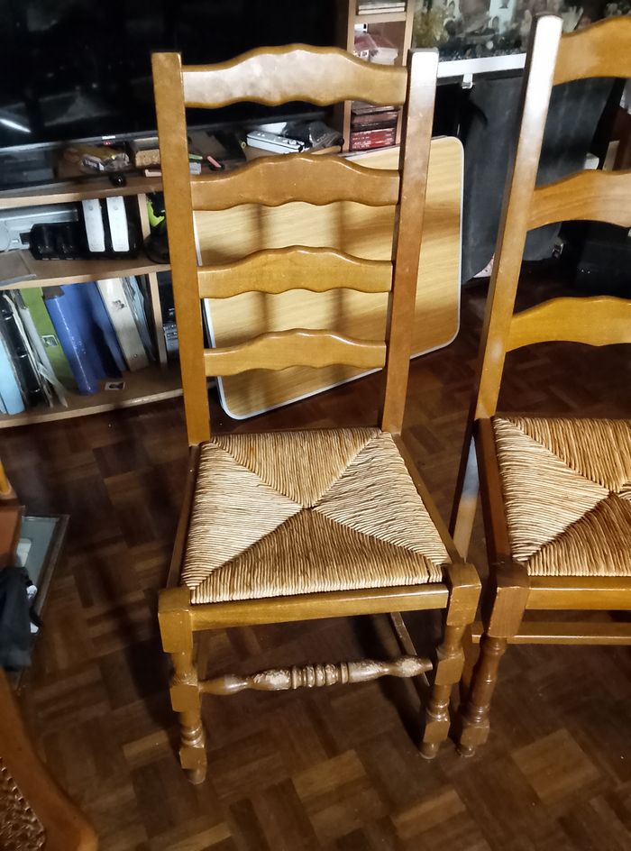 3 lots de chaises deux paires et un différent - photo numéro 2