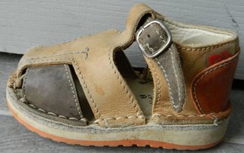 Chaussures en cuir T 19 "Petit Pirate"