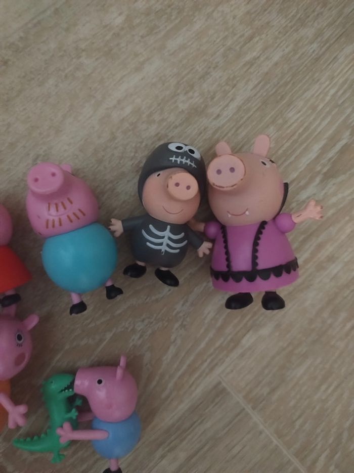 Lot de 7 figurines famille Peppa pig - photo numéro 3