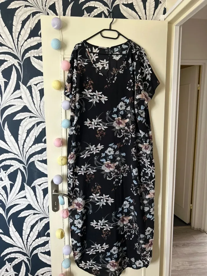 Robe longue noir à fleur xxxl
