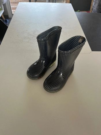 Bottes en plastique pointure 25