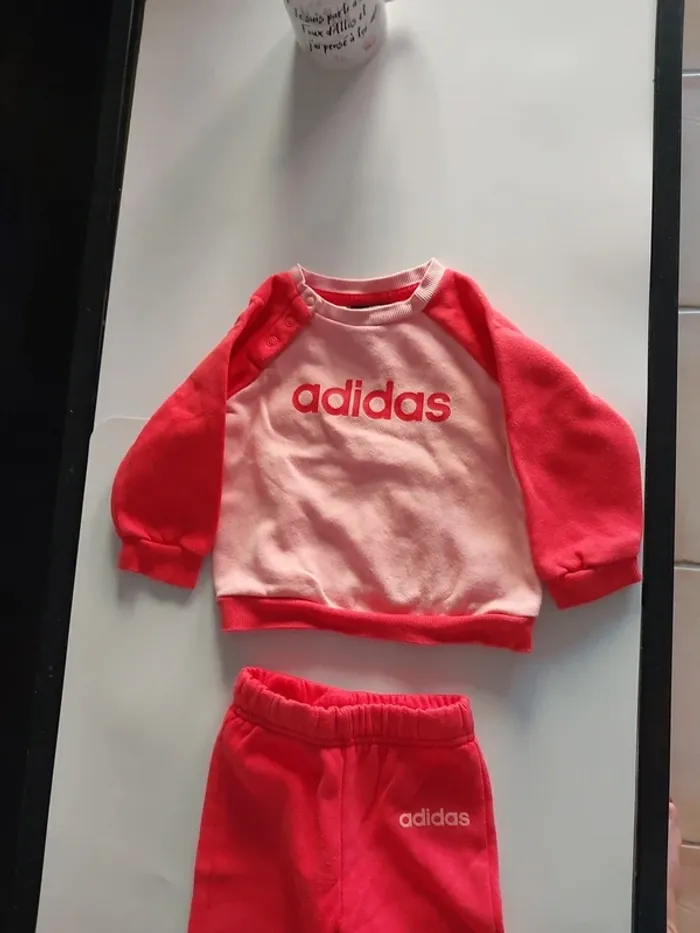 Survêtement Adidas 3-6 mois - photo numéro 3