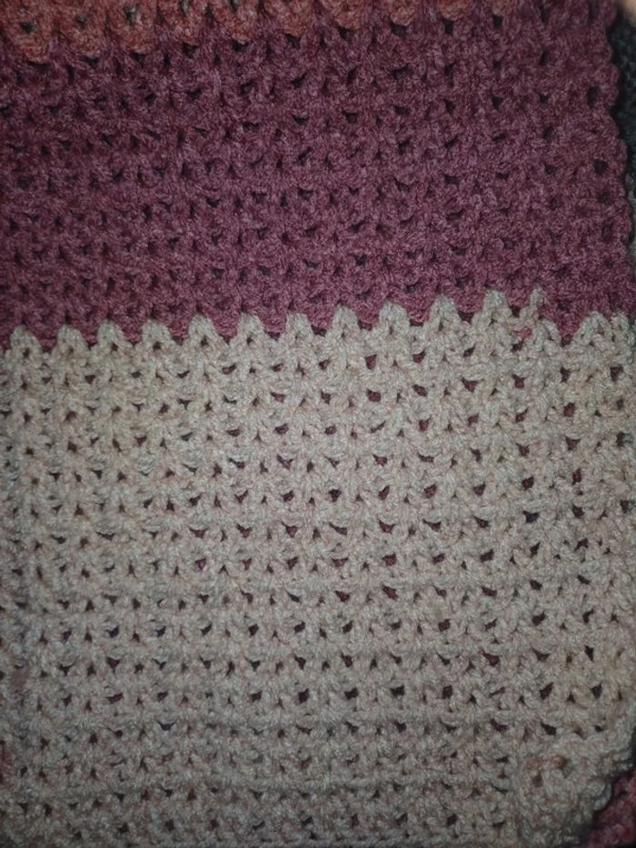 Jolie écharpe pour l'hiver fait main au crochet - photo numéro 5