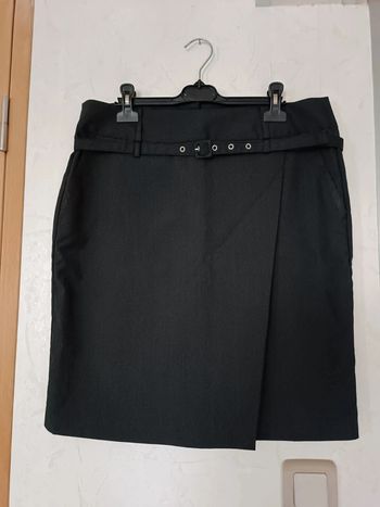 Jupe courte rayée noire