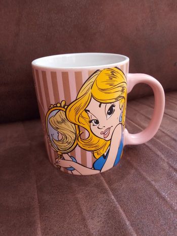 MUG "Miss Lutèce" du Parc Astérix - En parfait état