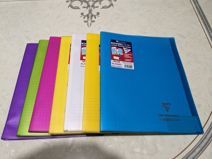Lot de 7 cahiers Clairefontaine 96 pages. Taille 24x32 - photo numéro 2