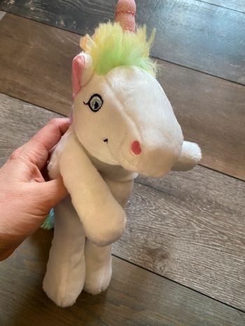 Peluche blanche licorne kinder neuve