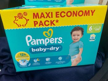 Carton Pampers T6