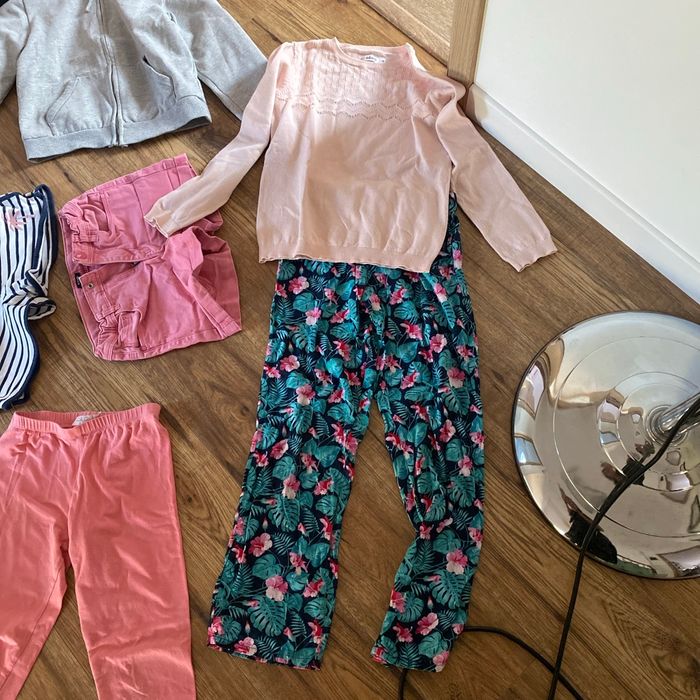 Lot de vêtements 10 ans - photo numéro 2