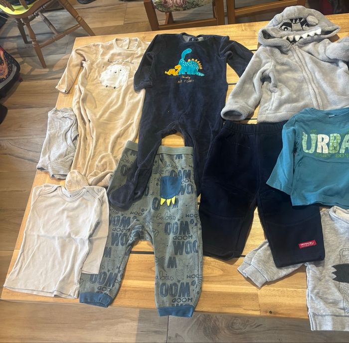 Lot vêtements garçon 2 ans - photo numéro 2
