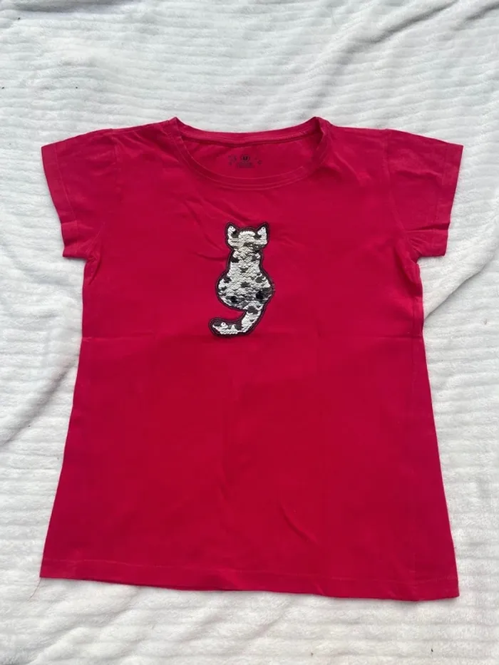 T-shirt rose fuschia taille 12 ans