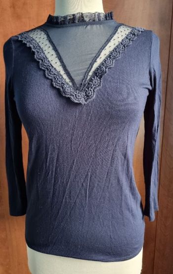 Pull léger avec dentelle taille S