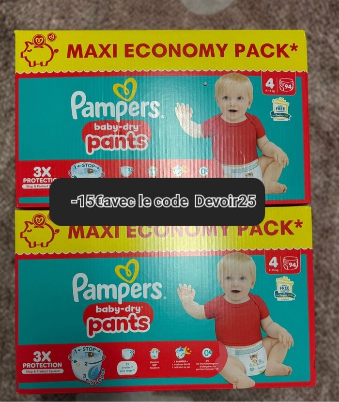 2 cartons de couches Pampers taille 4