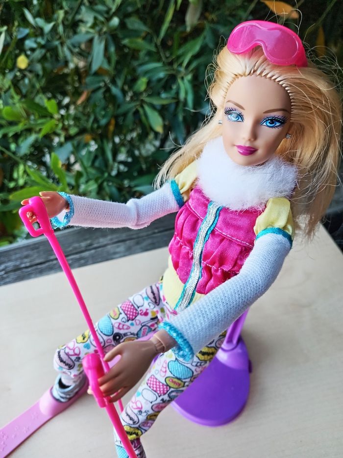 Barbie fait du ski - photo numéro 3
