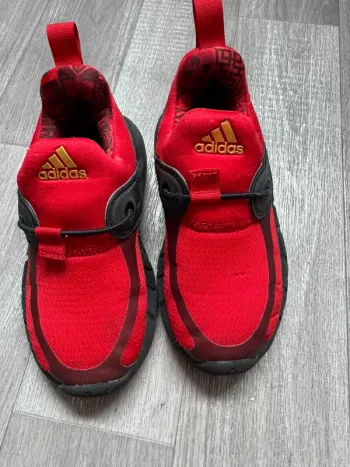 Baskets adidas 27