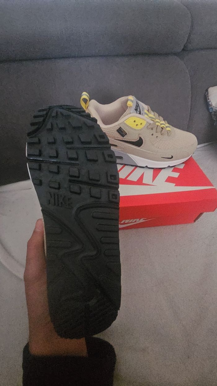 Basket nike enfant neuf - photo numéro 5