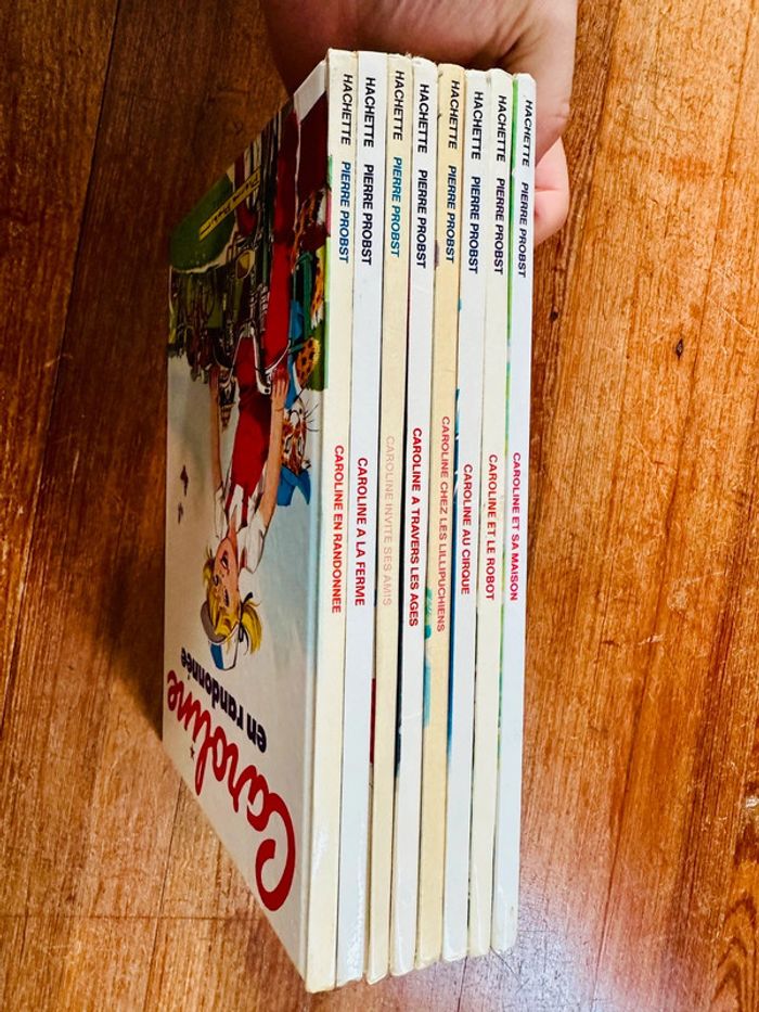 Lot de 8 albums Caroline vintage blancs livres bd Pierre Probst Hachette - photo numéro 6