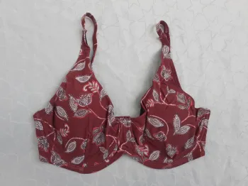 Haut de maillot de bain avec armatures 95E