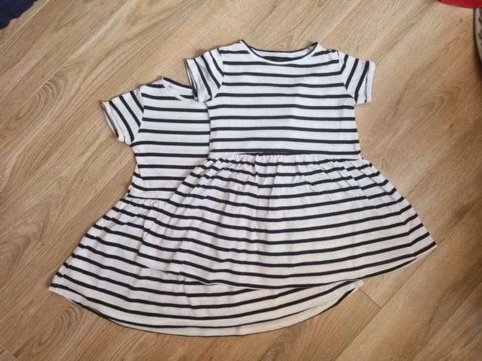 2 robes vertbaudet 4 ans