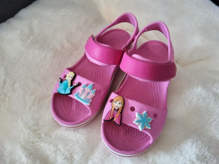 Chaussures sandales Crocs C13 soit pointure 30/31