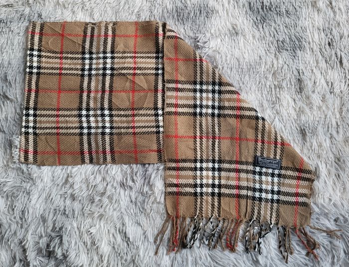 ✨ Écharpe Burberrys Vintage – 100% Lambswool ✨ - photo numéro 2