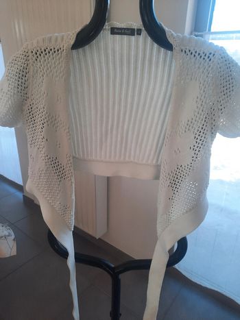 Petit gilet blanc dentelles