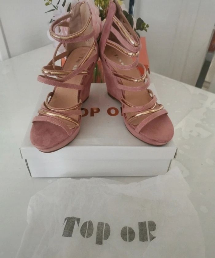 🩷🤍Jolie Paires De Sandales Talon Compensé 🩷🤍 - photo numéro 8
