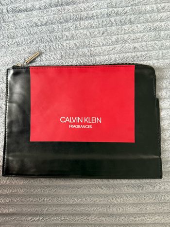 Pochette / trousse Calvin Klein neuf