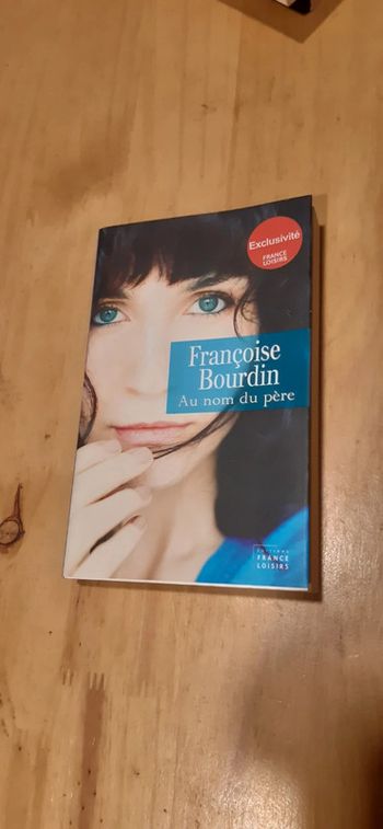 Roman Au nom du père