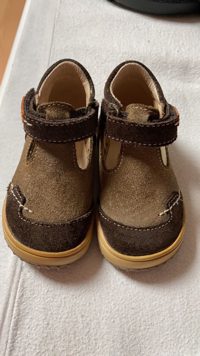 Sandale chaussure bopy mi saison