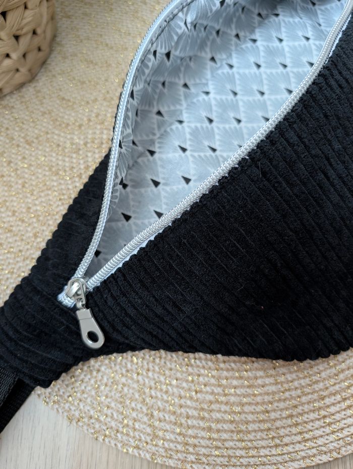 Sac banane femme en velours cotelé noir - photo numéro 2