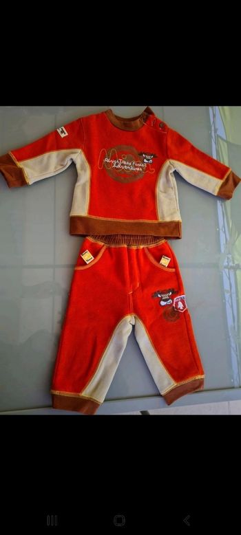 Ensemble jogging sweat et pantalon 9 mois