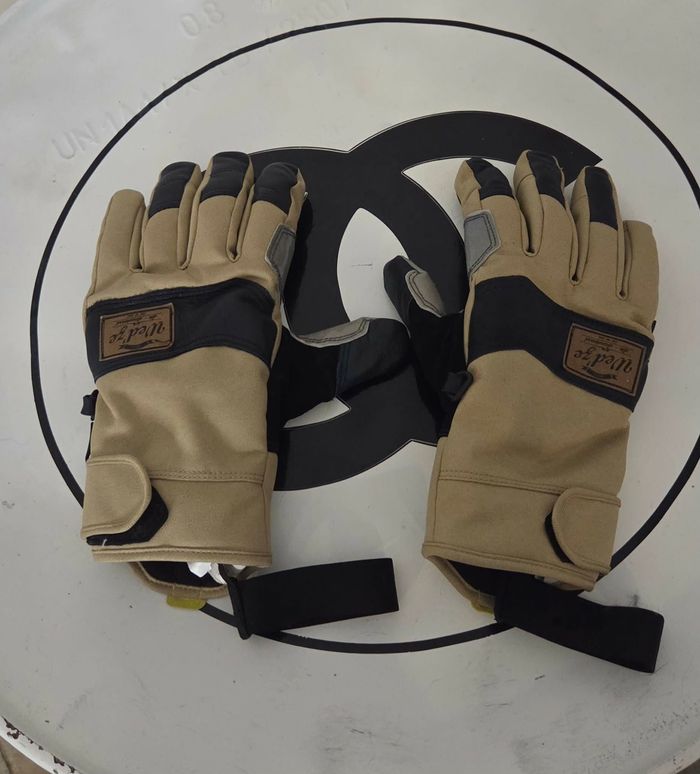 Gants ski/snow Wed’ze (Decathlon) taille S – chaud & renforcé (cuir) – beige/noir - photo numéro 2