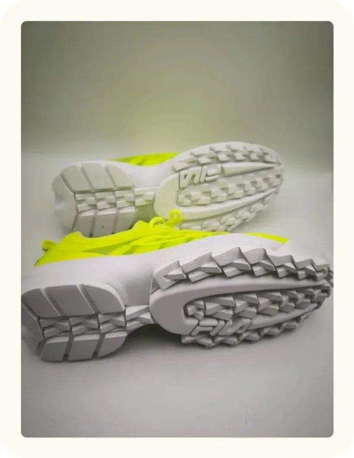 Baskets Fila Disruptir run jaune néon fluo Taille 43 Neuves - photo numéro 7