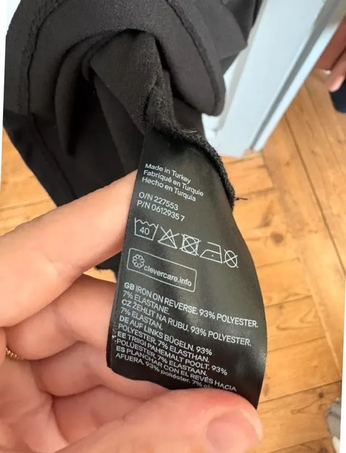 Robe noire à manches longues élégante H&M - photo numéro 5