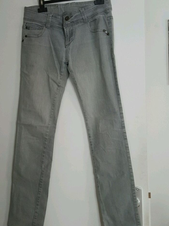 Jolie jean gris