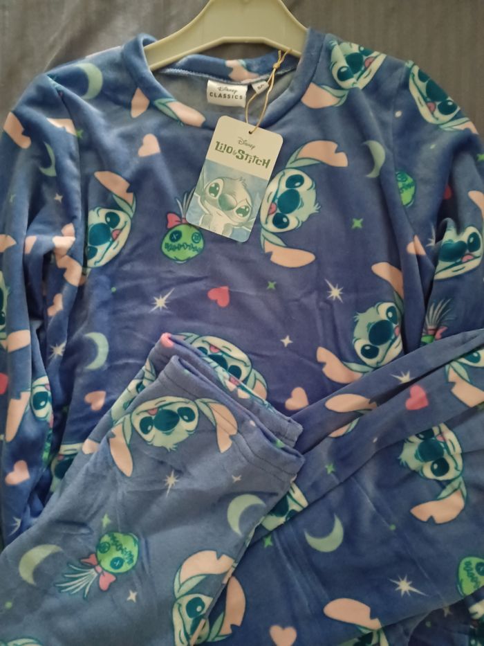 Pyjama fille stitch  8 ans - photo numéro 3