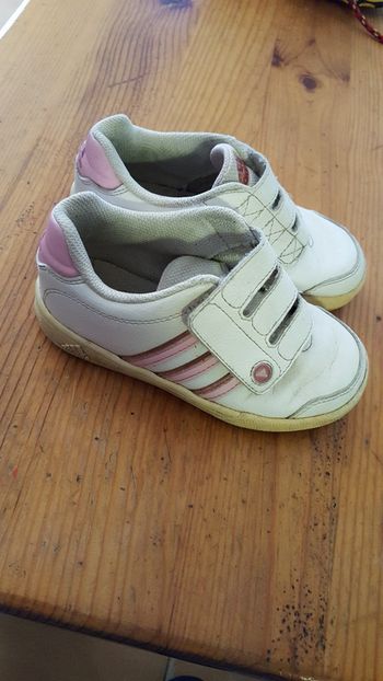 Basket Adidas taille 27